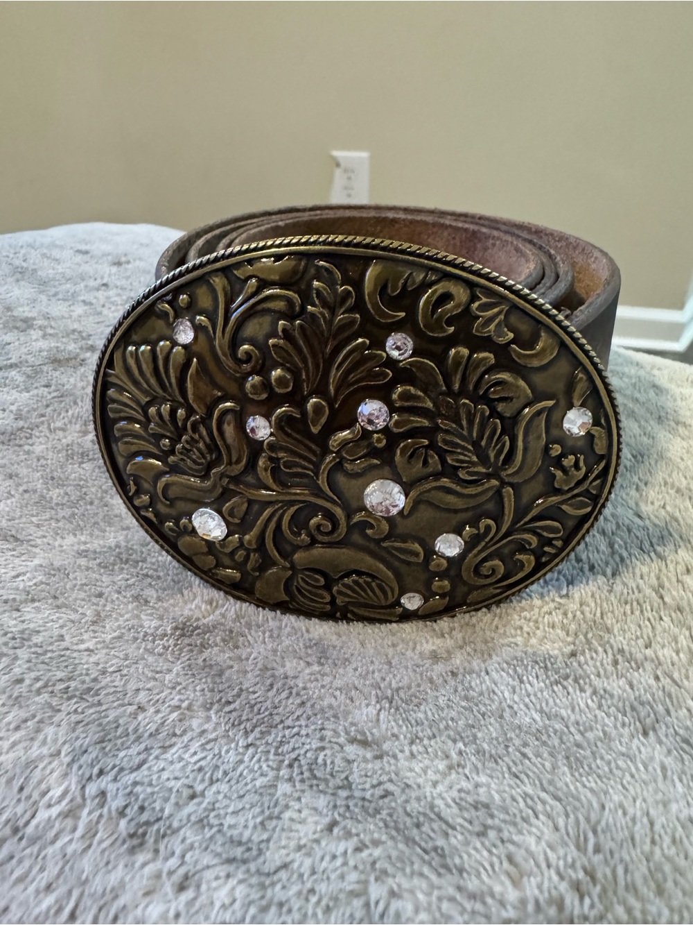 Fossil leather Decorative Floral Oval Belt Buckle with Crystal Accents - Brown